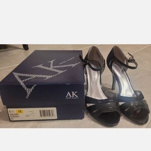 AK ANNE KLEIN‎ Akklarah BLACK Strappy Patent LEATHER Women's Heels Size 6M